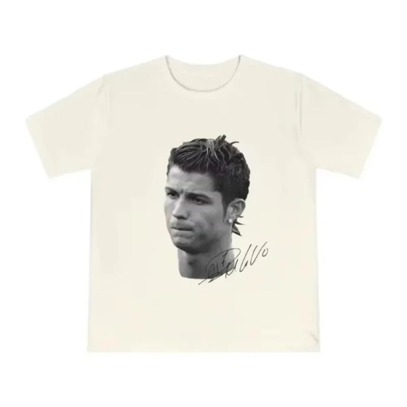 Camiseta Cristiano Ronaldo – Estampa Retrô e Assinatura, Estilo CR7 para Fãs de Futebol